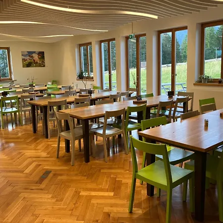 Jugendherberge Mittenwald بيت شباب