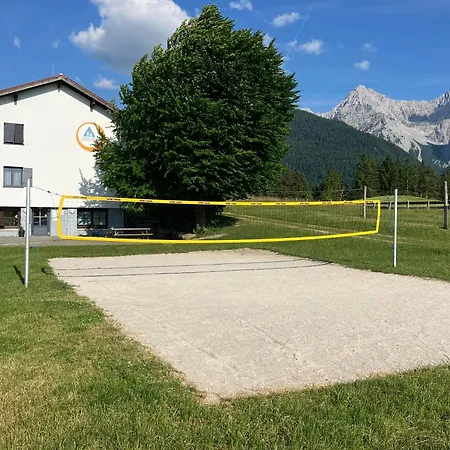 بيت شباب Jugendherberge Mittenwald