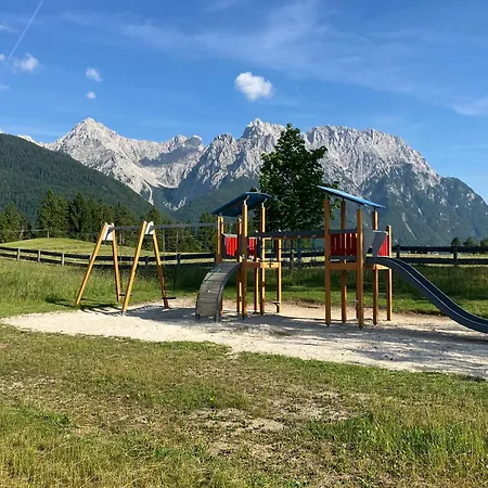 بيت شباب Jugendherberge Mittenwald *