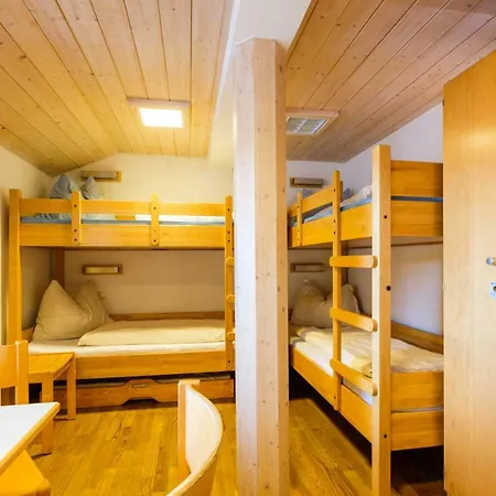 بيت شباب Jugendherberge Mittenwald *