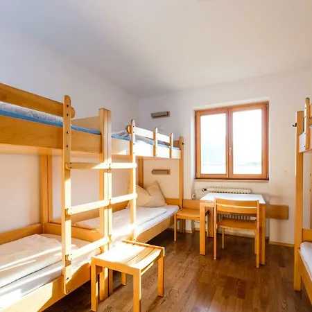 Jugendherberge Mittenwald Миттенвальд